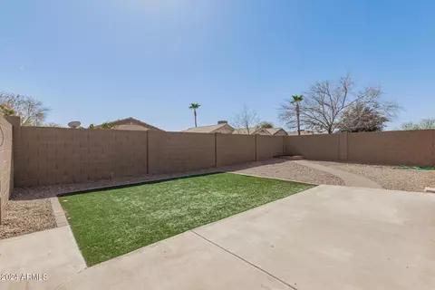 Exterior - 1287 W 17th Ave, Apache Junction, AZ 85120 photo 8 of 11