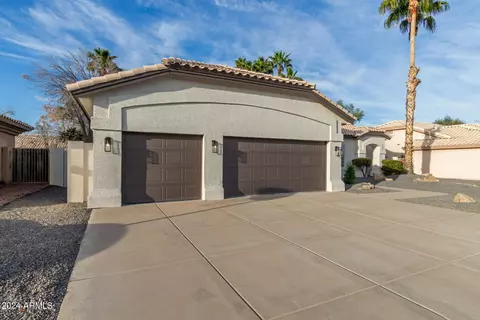 2732 E Hillery Dr, Phoenix, AZ 85032 photo 9