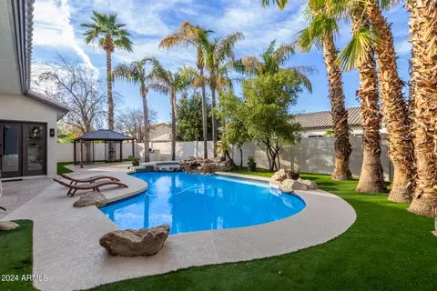 2732 E Hillery Dr, Phoenix, AZ 85032 photo 2