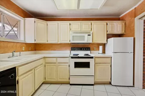 36 E State Ave, Phoenix, AZ 85020 photo 39