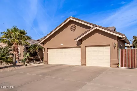 Exterior - 2306 E Nora St, Mesa, AZ 85213 photo 5 of 20