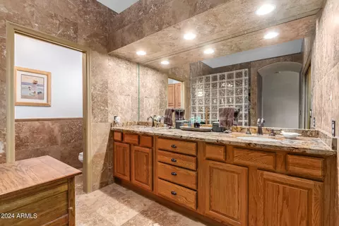 Bath - 2306 E Nora St, Mesa, AZ 85213 photo 3 of 6