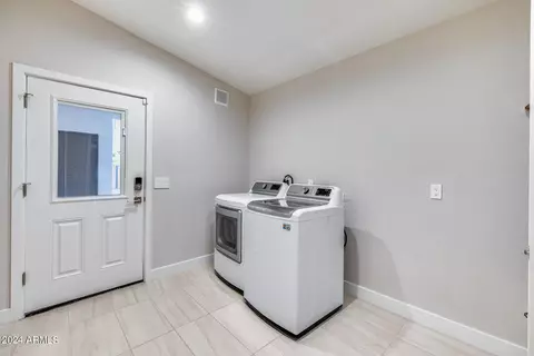 333 E Georgia Ave, Phoenix, AZ 85012 photo 8