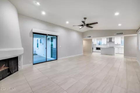 333 E Georgia Ave, Phoenix, AZ 85012 photo 4