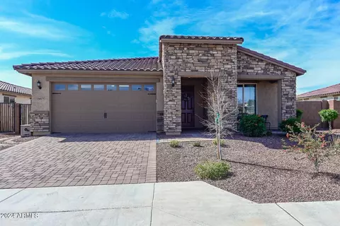 18409 W Vista Norte St, Goodyear, AZ 85338
