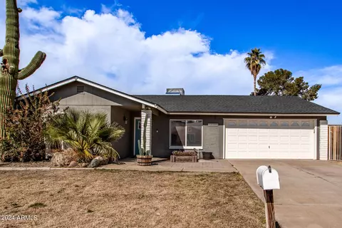 1426 W Topeka Dr, Phoenix, AZ 85027