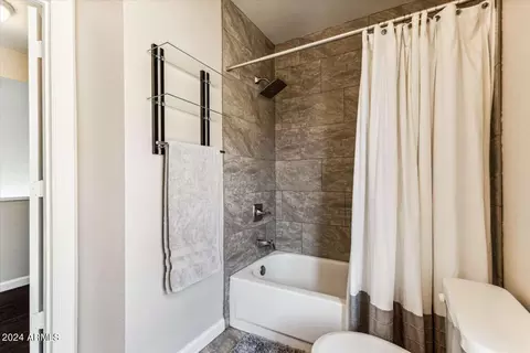 Bath - 4114 E Mountain Vista Dr, Phoenix, AZ 85048 photo 4 of 4