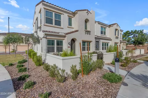 4077 S Sabrina Dr #16, Chandler, AZ 85248