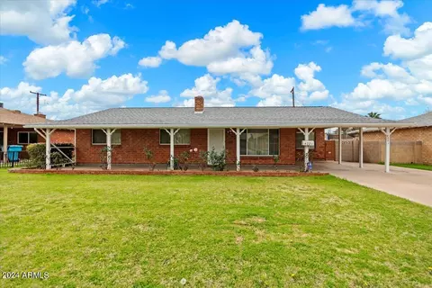 4221 W Rose Ln, Phoenix, AZ 85019