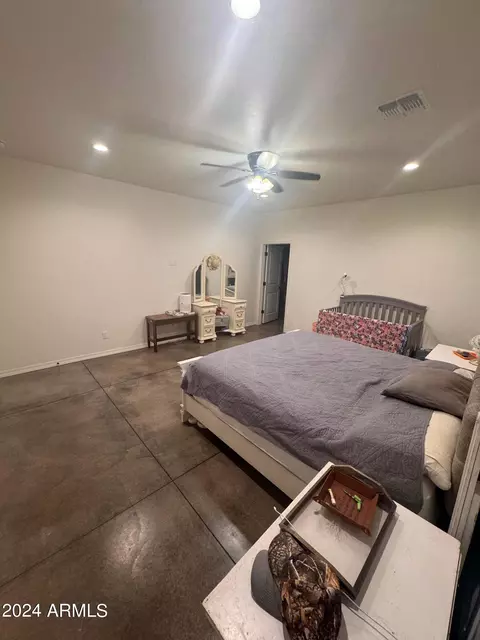 1410 E Diamondback Dr, Benson, AZ 85602 photo 2
