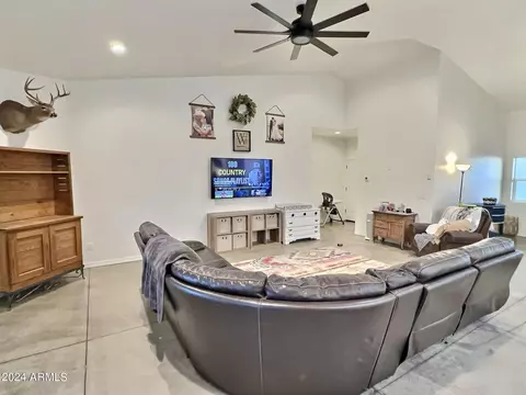 1410 E Diamondback Dr, Benson, AZ 85602 photo 11