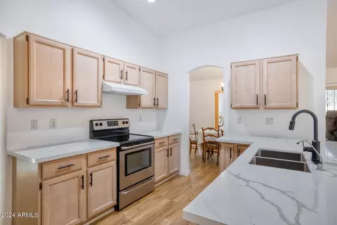 18653 N 33rd Pl, Phoenix, AZ 85050 photo 6