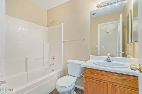 Bath - 8318 W Baxter Dr, Phoenix, AZ 85037 photo 4 of 4