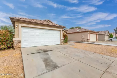 Exterior - 8318 W Baxter Dr, Phoenix, AZ 85037 photo 3 of 8