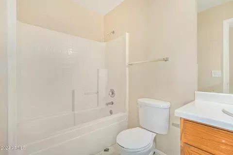 Bath - 8318 W Baxter Dr, Phoenix, AZ 85037 photo 3 of 4