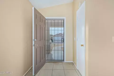 Entry Way - 8318 W Baxter Dr, Phoenix, AZ 85037 photo 2 of 3
