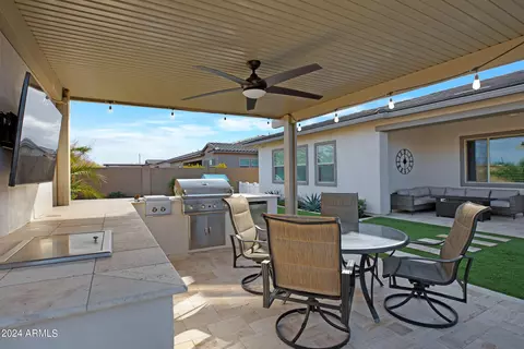 Exterior - 2058 E Blackhawk Ct, Gilbert, AZ 85298 photo 13 of 15