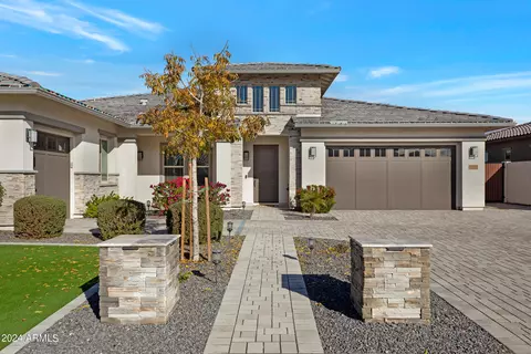 Exterior - 2058 E Blackhawk Ct, Gilbert, AZ 85298 photo 3 of 15