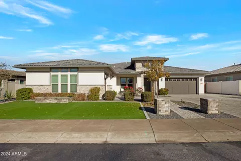 Exterior - 2058 E Blackhawk Ct, Gilbert, AZ 85298 photo 2 of 15