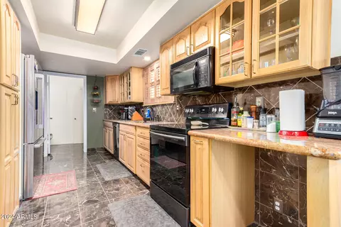 433 E Wescott Dr, Phoenix, AZ 85024 photo 9