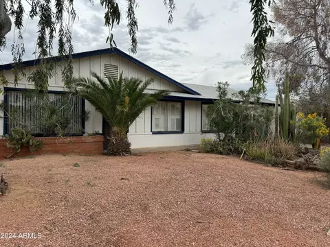 4238 E Saint Catherine Ave, Phoenix, AZ 85042