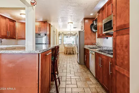 3613 N 45th Pl, Phoenix, AZ 85018 photo 5