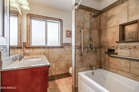 3613 N 45th Pl, Phoenix, AZ 85018 photo 13