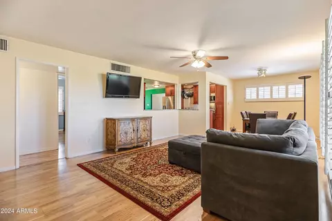 3613 N 45th Pl, Phoenix, AZ 85018 photo 4