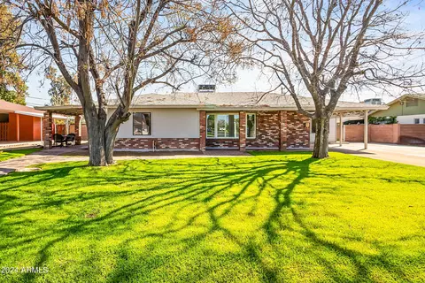 3613 N 45th Pl, Phoenix, AZ 85018 photo 2