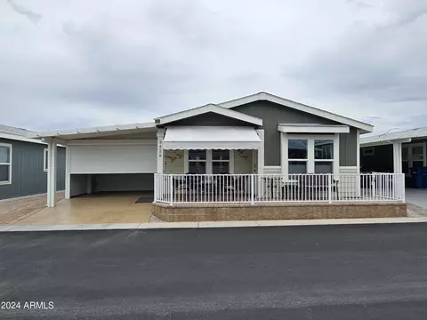 650 N Hawes Rd #3428, Mesa, AZ 85207