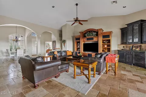 Living - 5345 E Mclellan Rd #25, Mesa, AZ 85205 photo 4 of 4