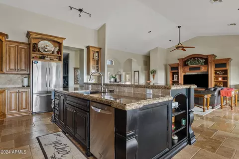 Kitchen - 5345 E Mclellan Rd #25, Mesa, AZ 85205 photo 3 of 8