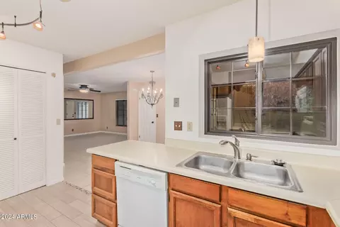 5402 E Windsor Ave #12, Phoenix, AZ 85008 photo 13