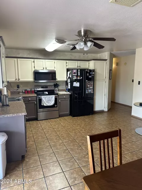 Kitchen - 754 E Huber St, Mesa, AZ 85203 photo 4 of 4