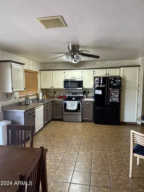 Kitchen - 754 E Huber St, Mesa, AZ 85203 photo 3 of 4