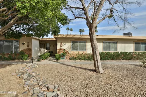 9933 W Hutton Dr, Sun City, AZ 85351