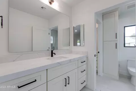 303 E Tuckey Ln, Phoenix, AZ 85012 photo 18