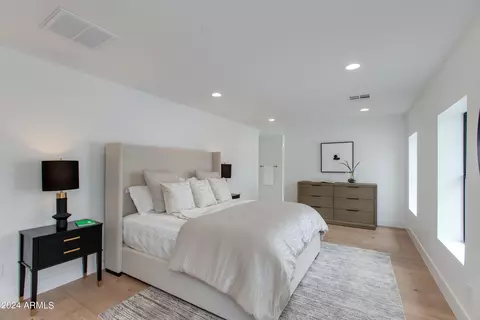 303 E Tuckey Ln, Phoenix, AZ 85012 photo 10