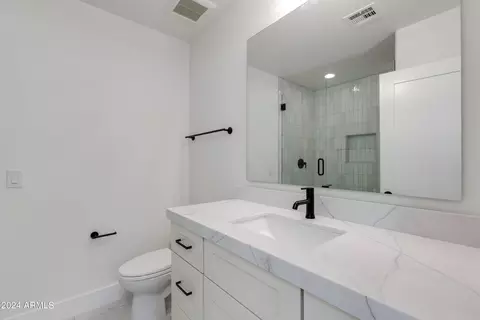 303 E Tuckey Ln, Phoenix, AZ 85012 photo 16