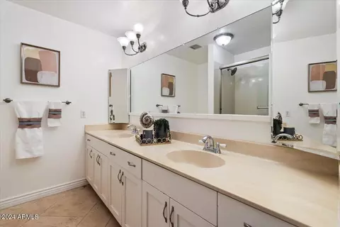 Bath - 10022 N 26th St, Phoenix, AZ 85028 photo 1 of 3