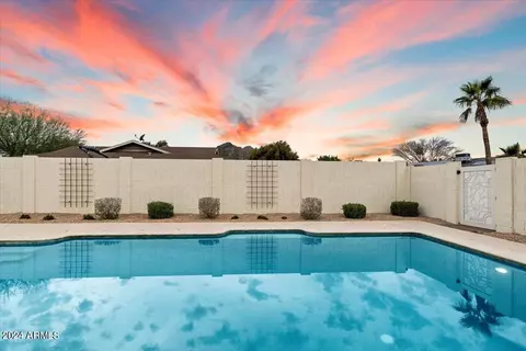 Exterior - 10022 N 26th St, Phoenix, AZ 85028 photo 5 of 11