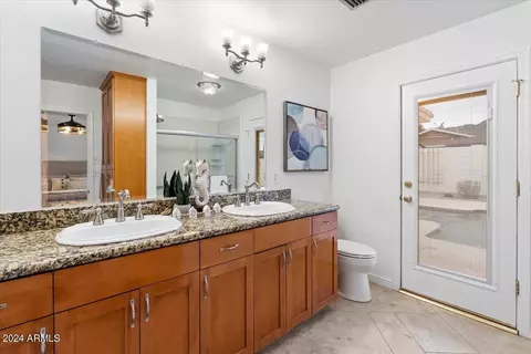 Bath - 10022 N 26th St, Phoenix, AZ 85028 photo 2 of 3