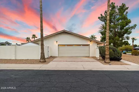 Exterior - 10022 N 26th St, Phoenix, AZ 85028 photo 2 of 11