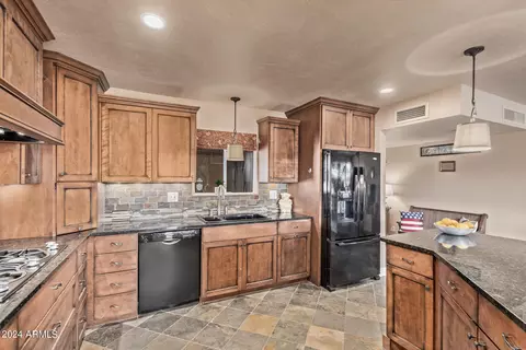 2323 E Shaw Butte Dr, Phoenix, AZ 85028 photo 10
