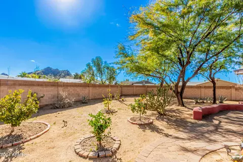 2323 E Shaw Butte Dr, Phoenix, AZ 85028 photo 26