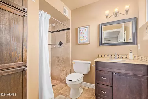 2323 E Shaw Butte Dr, Phoenix, AZ 85028 photo 13