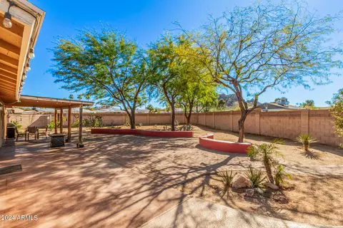 2323 E Shaw Butte Dr, Phoenix, AZ 85028 photo 21