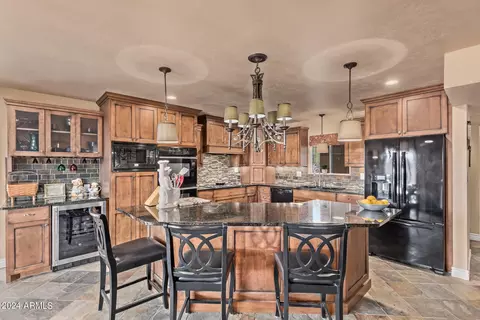 2323 E Shaw Butte Dr, Phoenix, AZ 85028 photo 9
