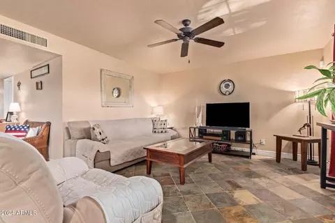 2323 E Shaw Butte Dr, Phoenix, AZ 85028 photo 5