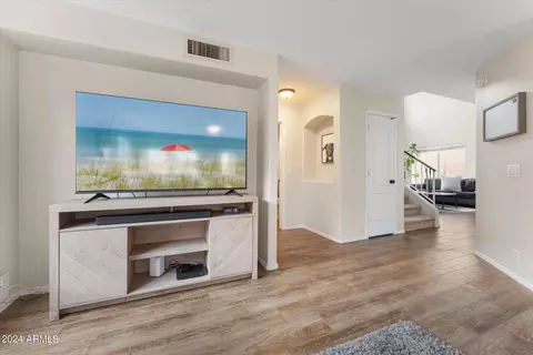 Living - 4227 E Bighorn Ave, Phoenix, AZ 85044 photo 7 of 9